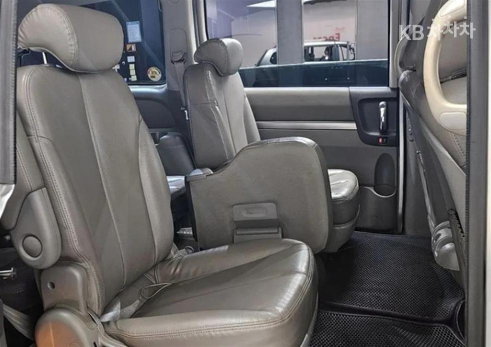 2009 - kia grand carnival