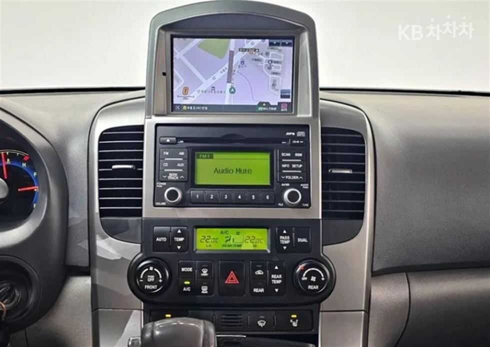 2009 - kia grand carnival