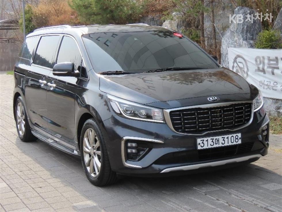2020 - kia carnival