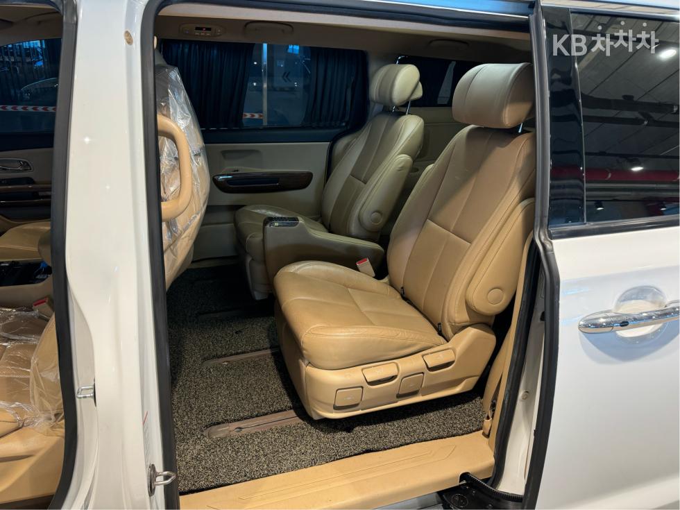 2016 - kia carnival