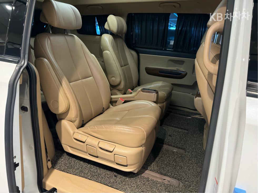 2016 - kia carnival