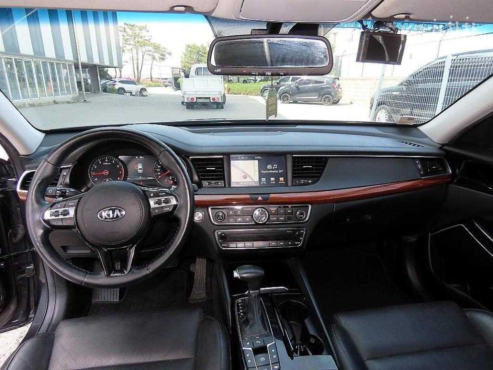 2017 - kia k7