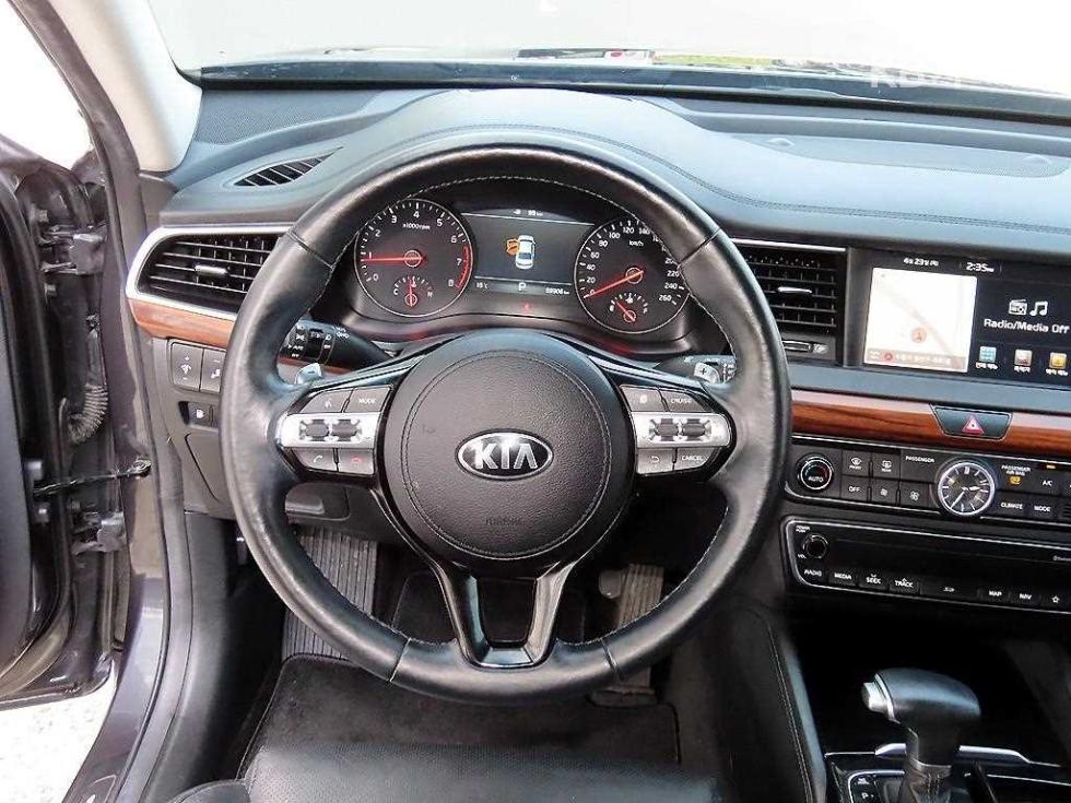 2017 - kia k7