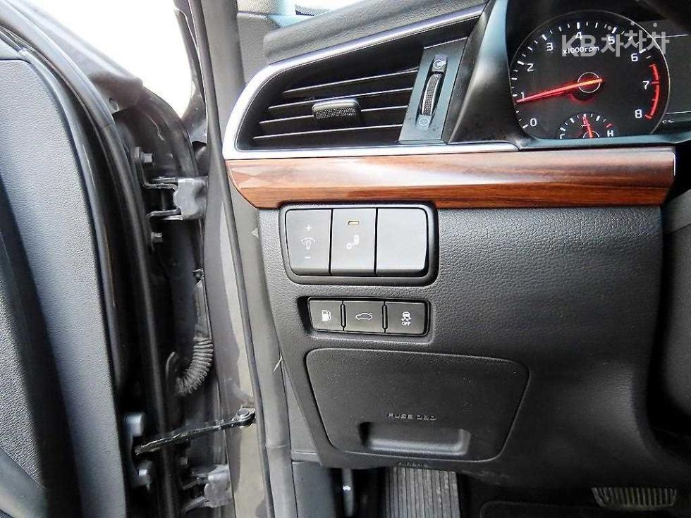 2017 - kia k7