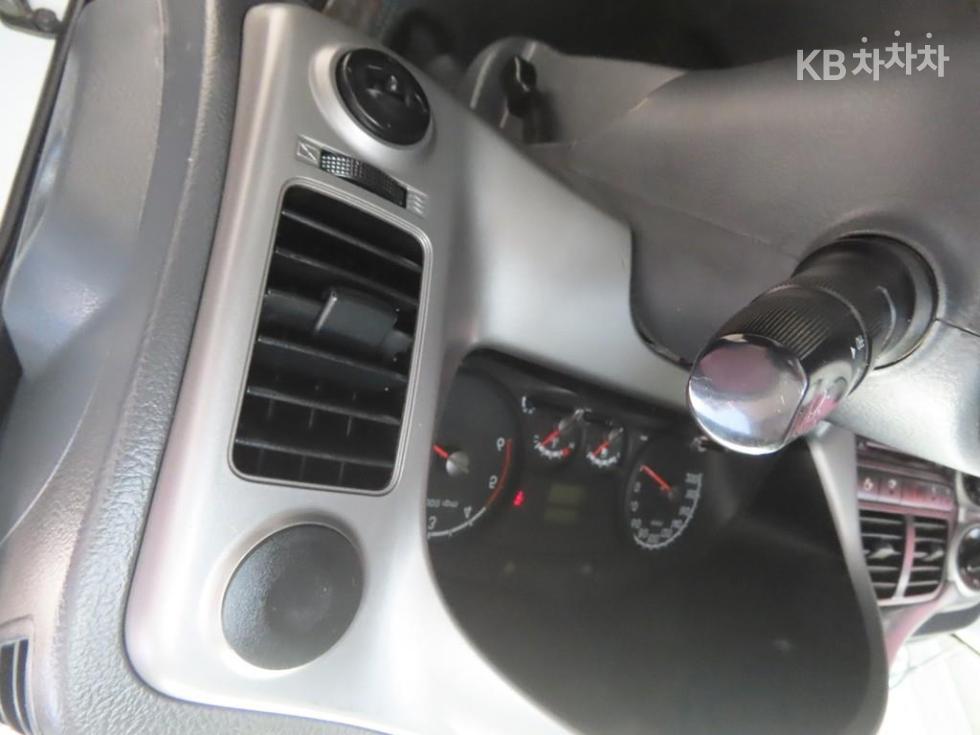 2014 - kia bongo iii