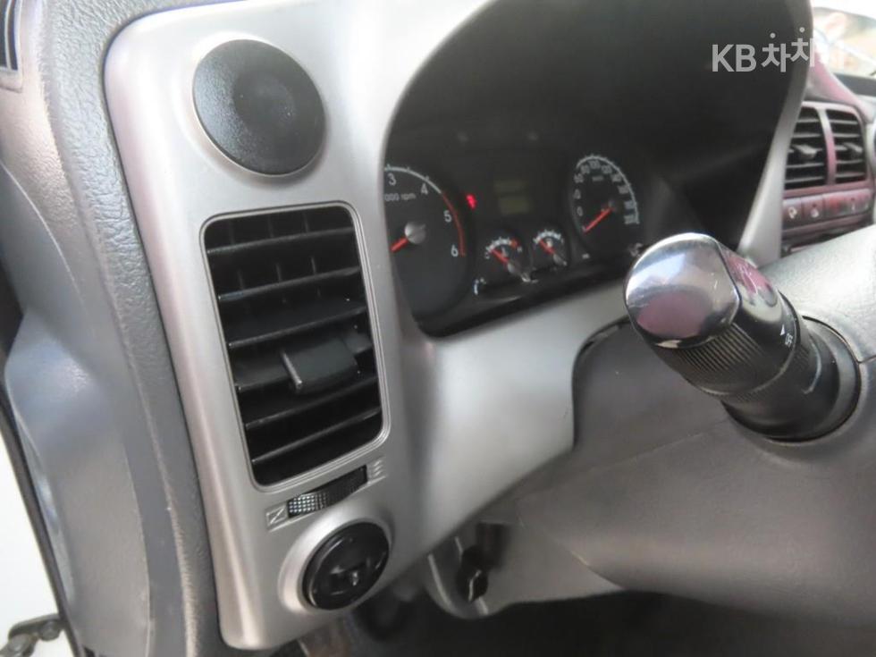2014 - kia bongo iii