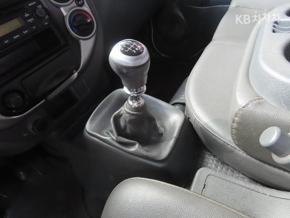 2014 - kia bongo iii