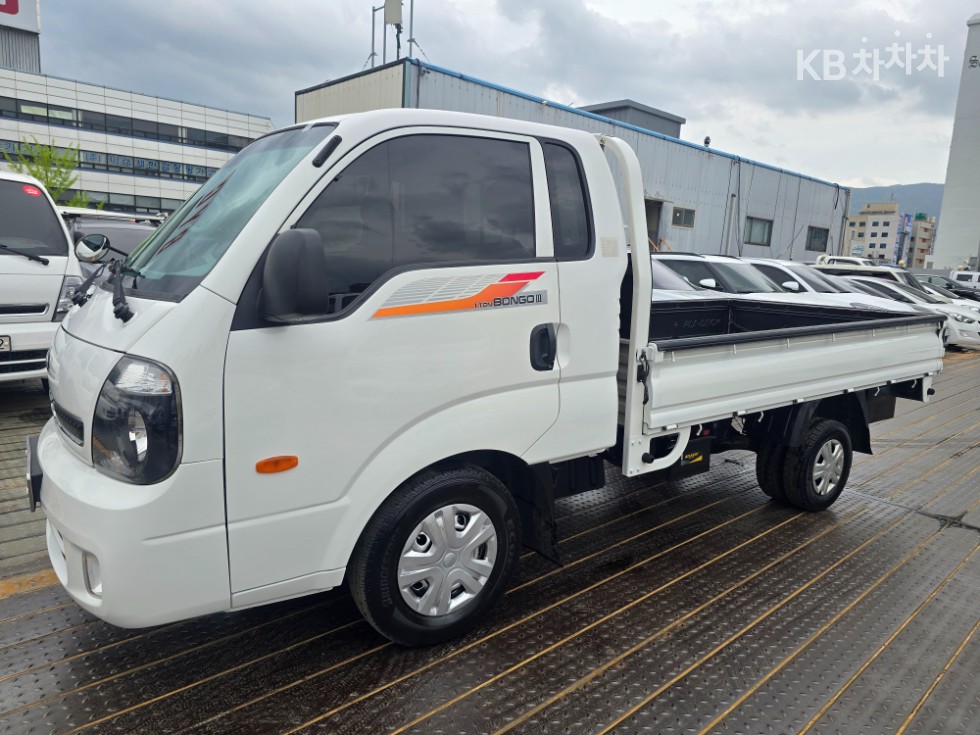 2019 - kia bongo iii