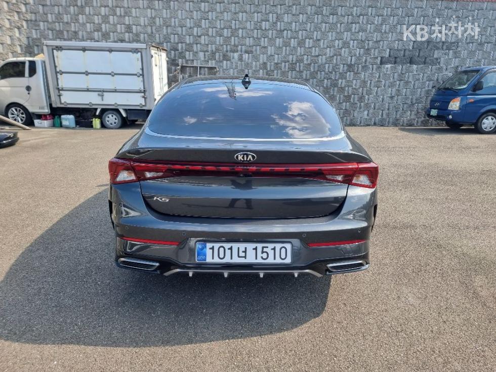2021 - kia k5
