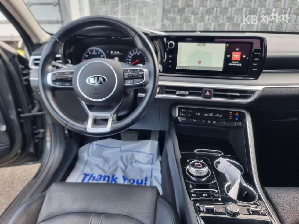2021 - kia k5