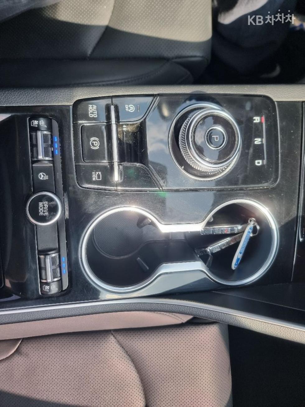 2021 - kia k5