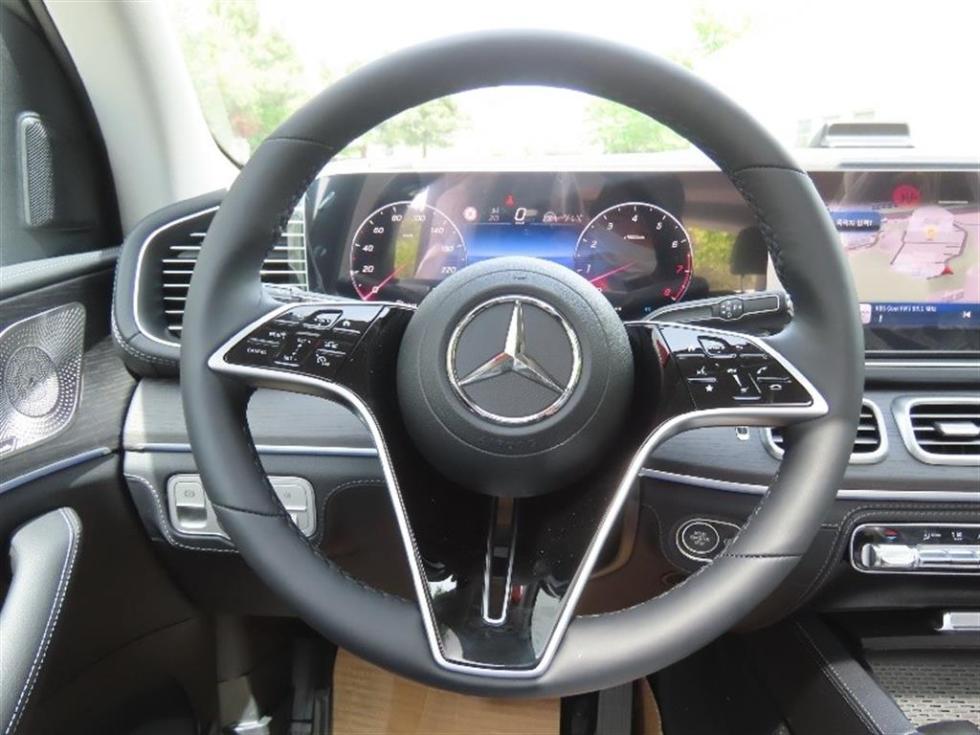 Mercedes-Benz GLE — miniaturë 15