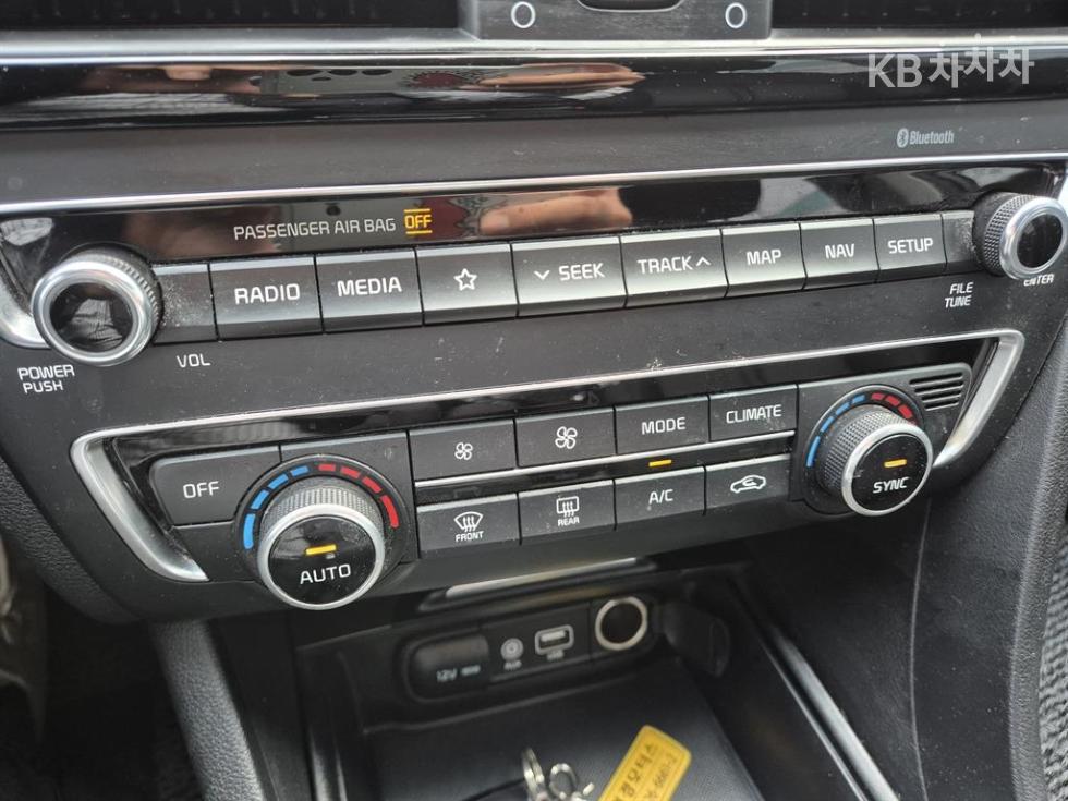 2020 - kia k5