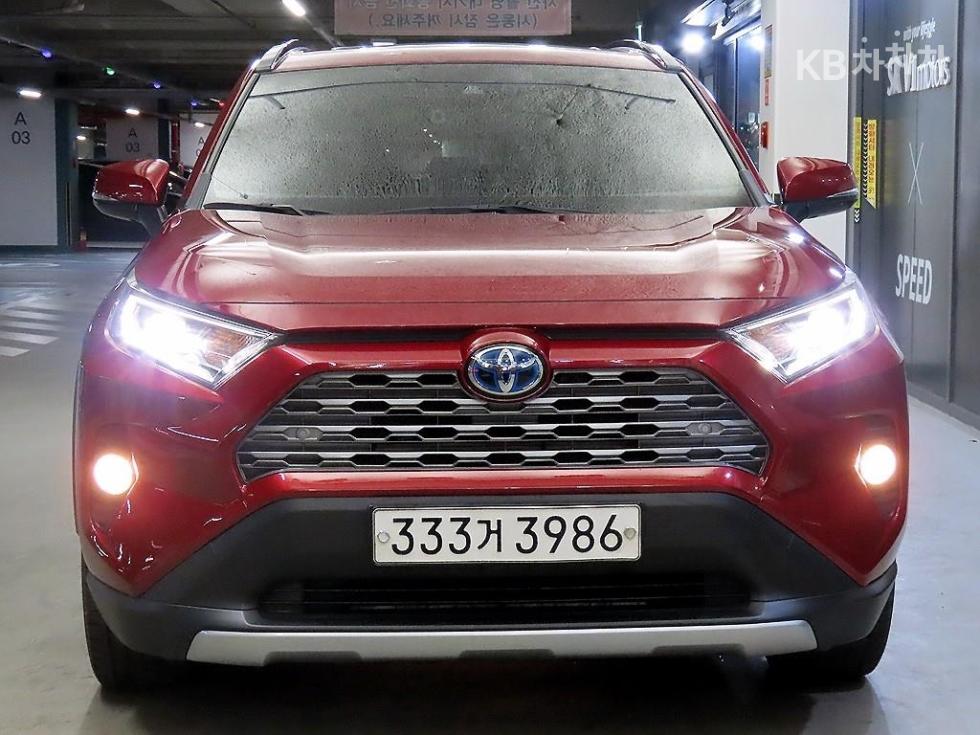 2021 - toyota rav4