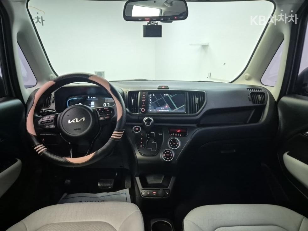 2023 - kia kia