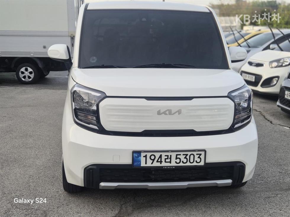 2023 - kia kia