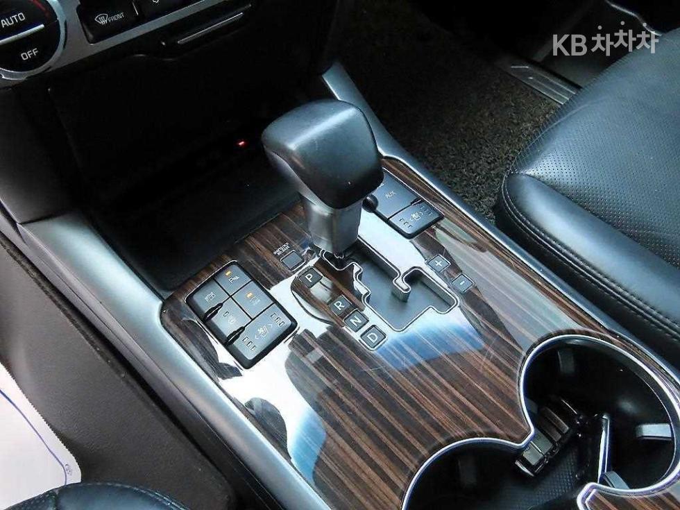 2018 - kia mohave