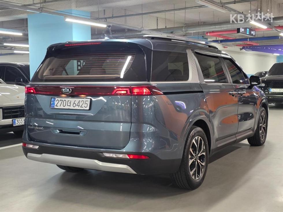 2021 - kia carnival