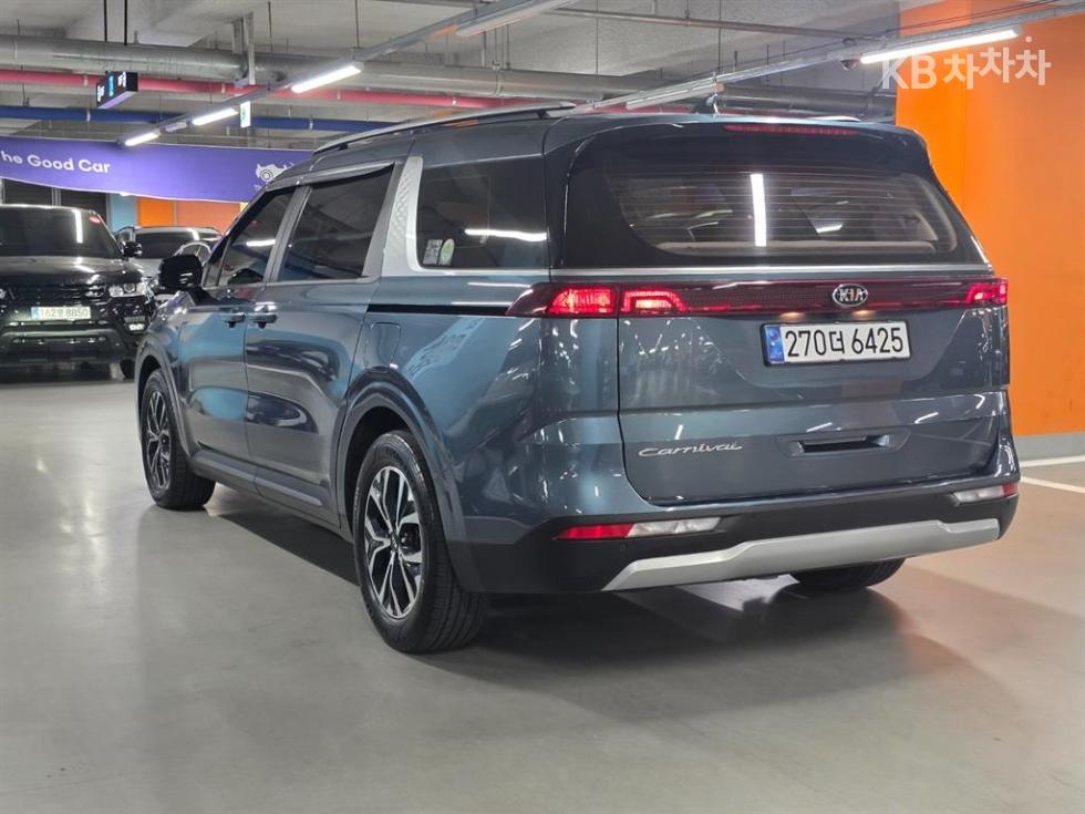 2021 - kia carnival