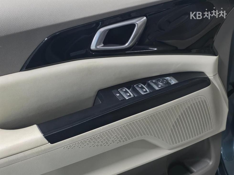 2021 - kia carnival