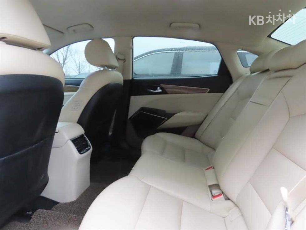 2017 - kia k7