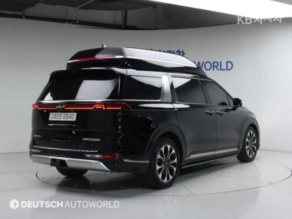 2023 - kia carnival