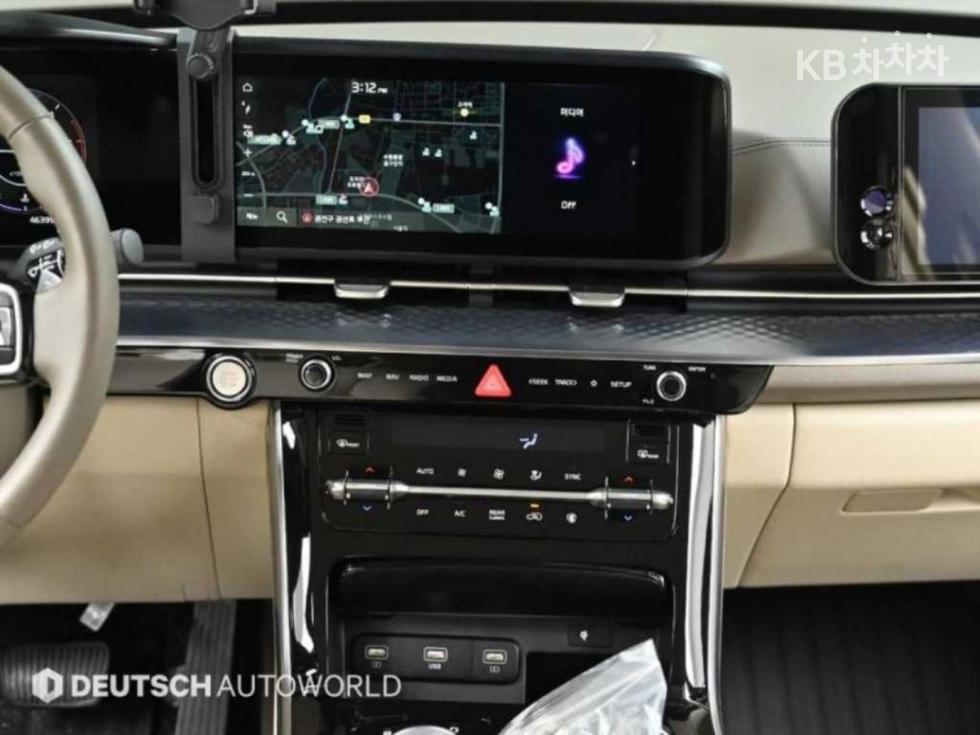 2023 - kia carnival