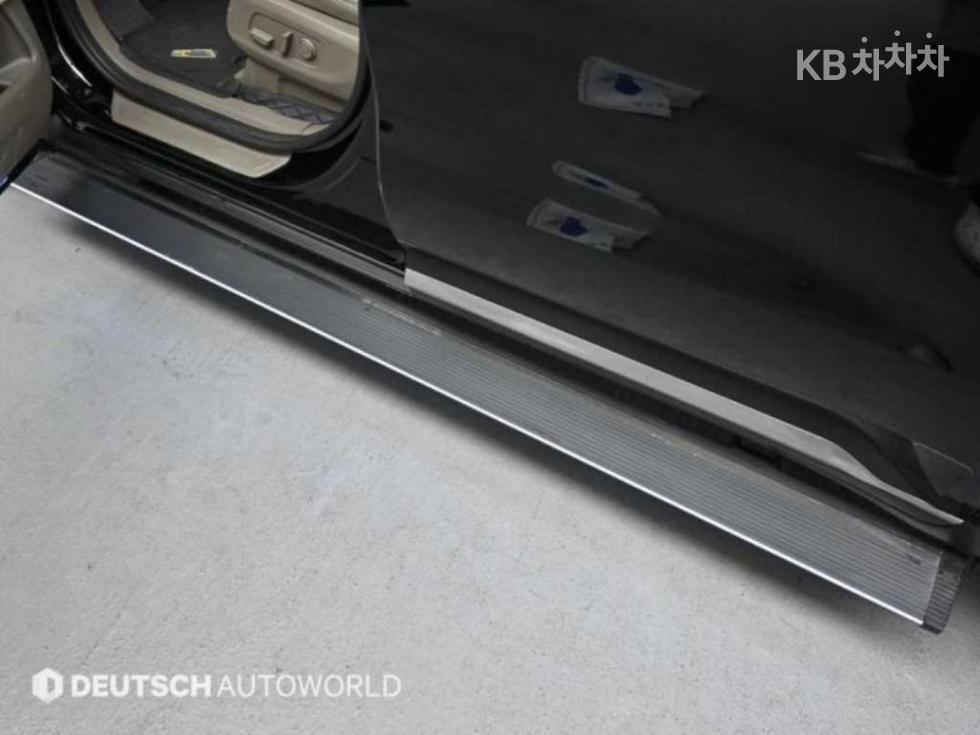 2023 - kia carnival