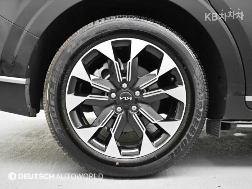 2023 - kia carnival