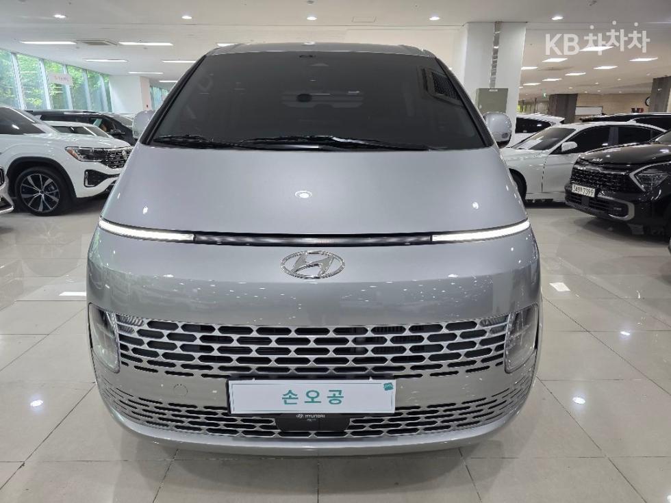 Hyundai Staria
