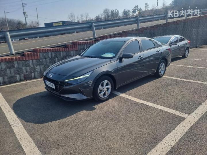Hyundai Avante CN7 1.6 Gasoline Modern