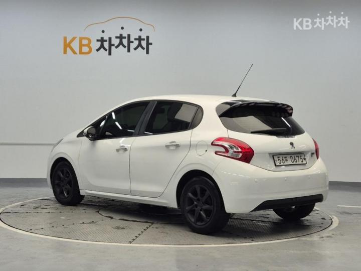 Peugeot 208 1.4 e-HDi 5 Duo ECO 3