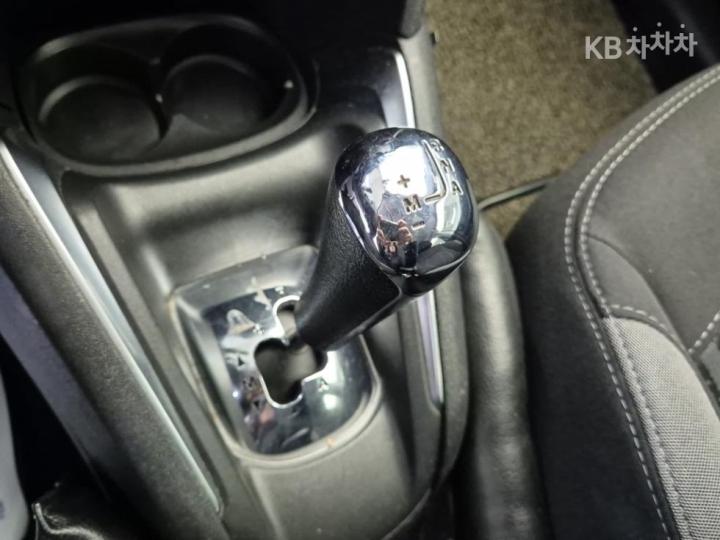 Peugeot 208 1.4 e-HDi 5 Duo ECO 9