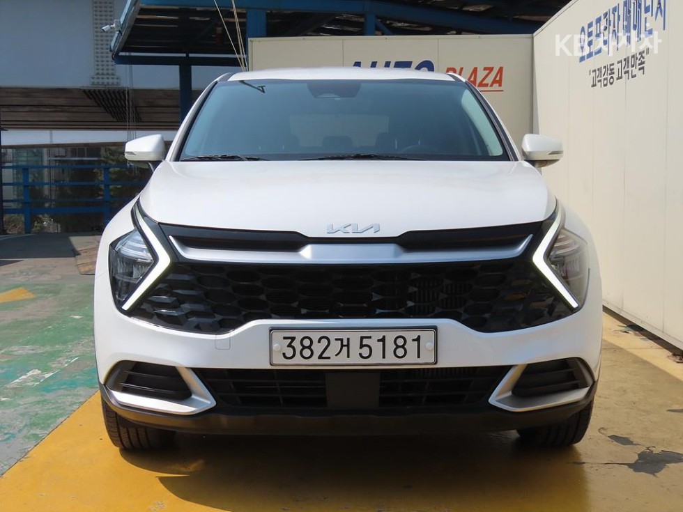 2022 - kia sportage