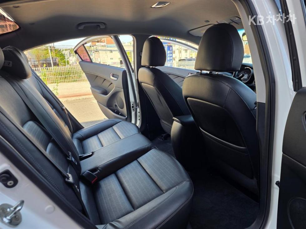 2018 - kia k3