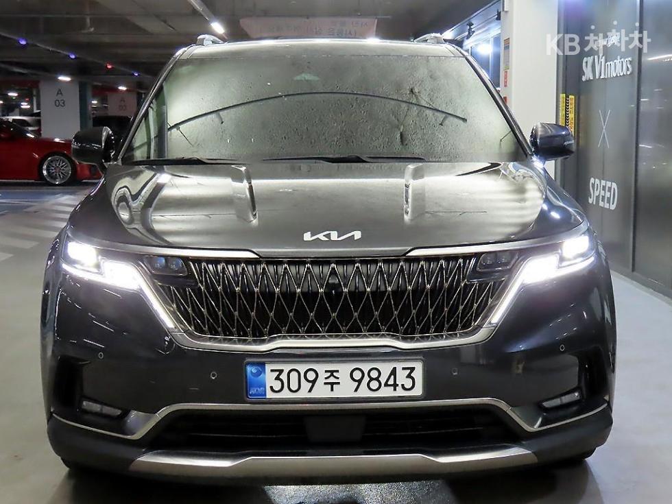2023 - kia carnival