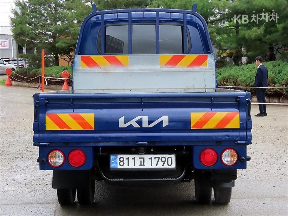 2022 - kia bongo iii
