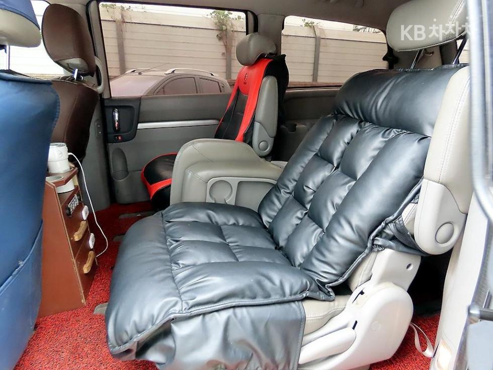 Kia Carnival — miniaturë 6
