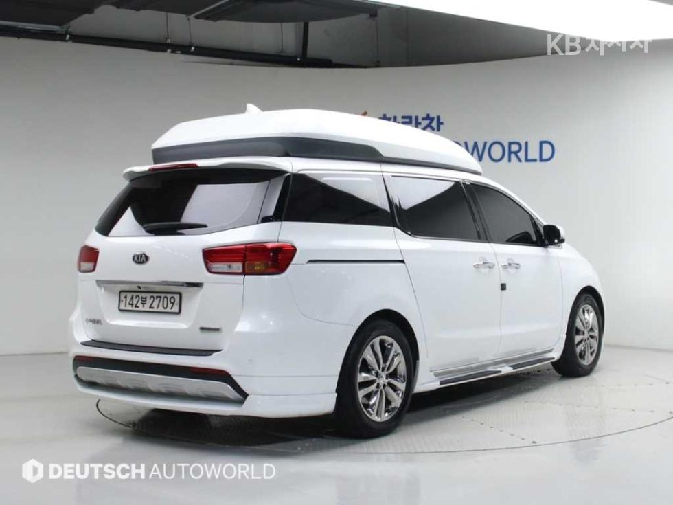 2018 - kia carnival