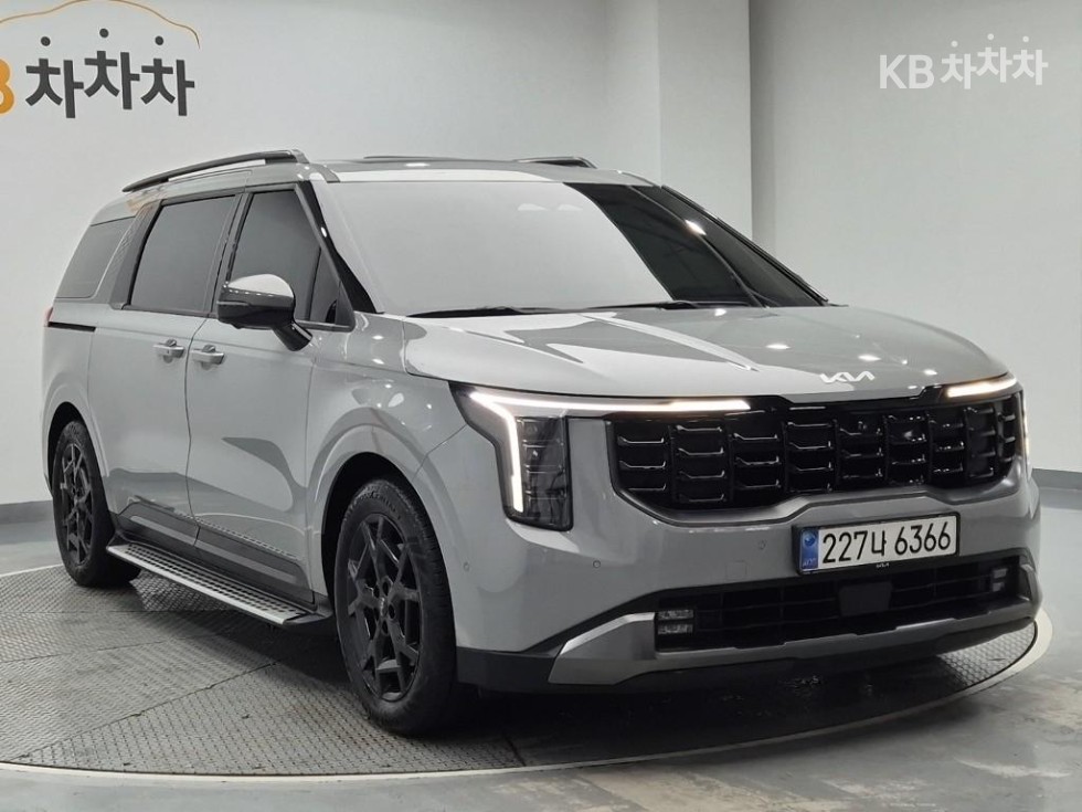 2025 - kia carnival