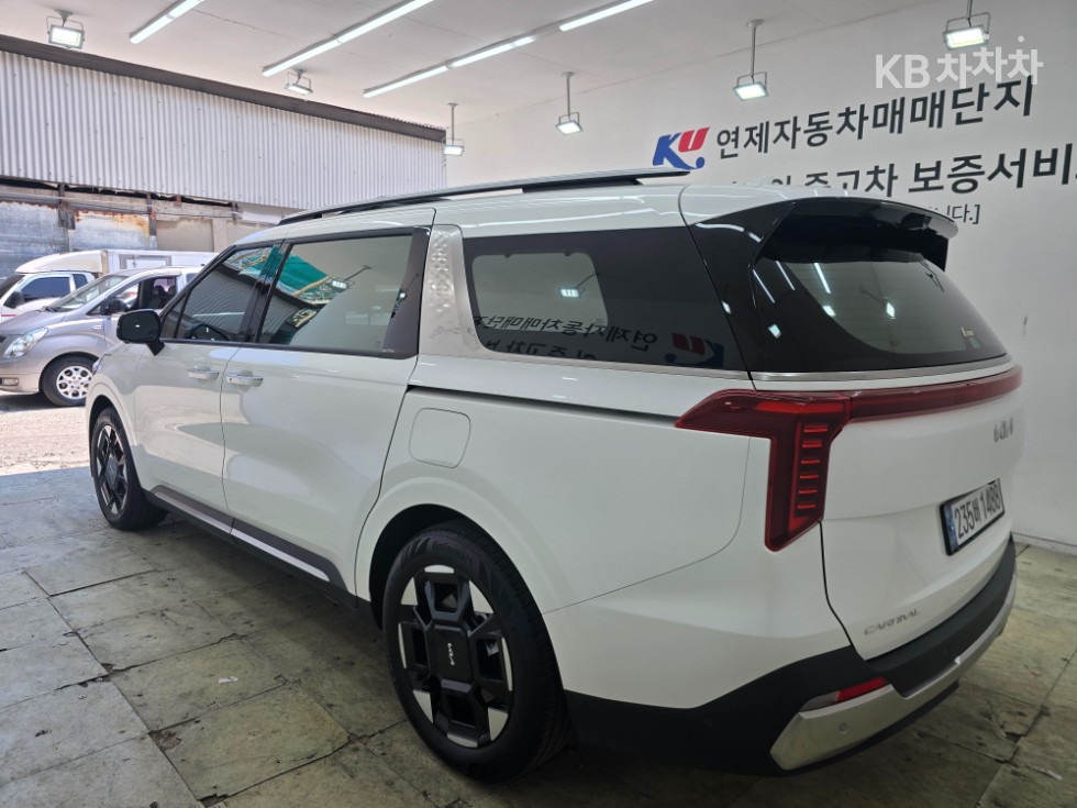 2025 - kia carnival