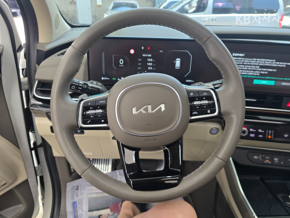 2025 - kia carnival