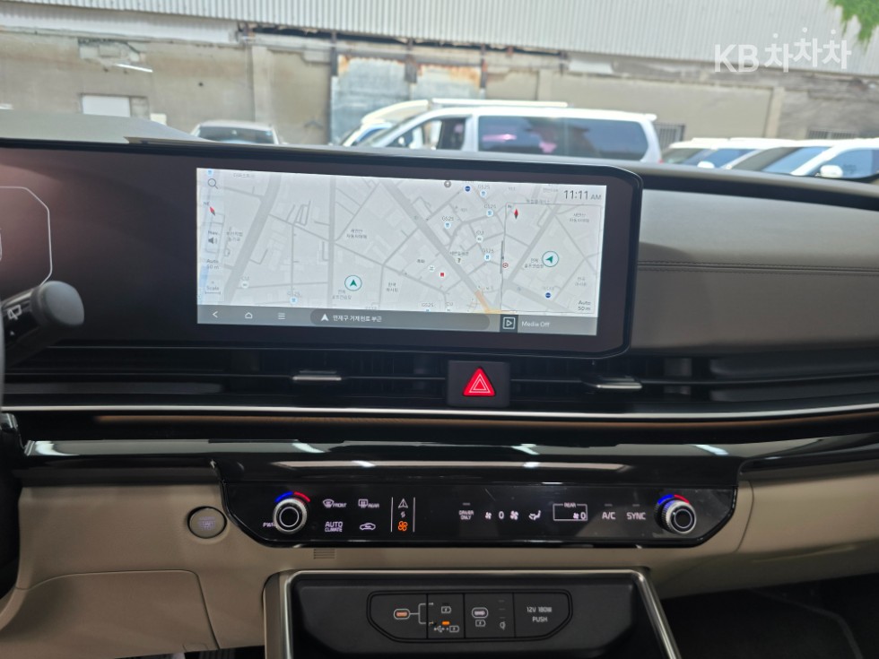 2025 - kia carnival