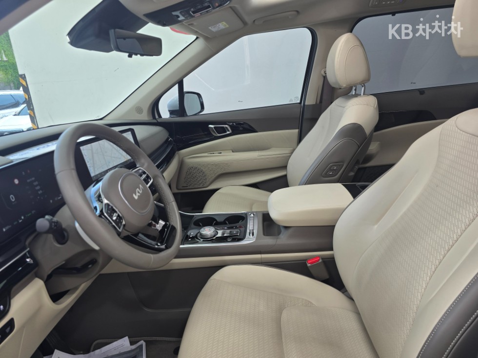 2025 - kia carnival