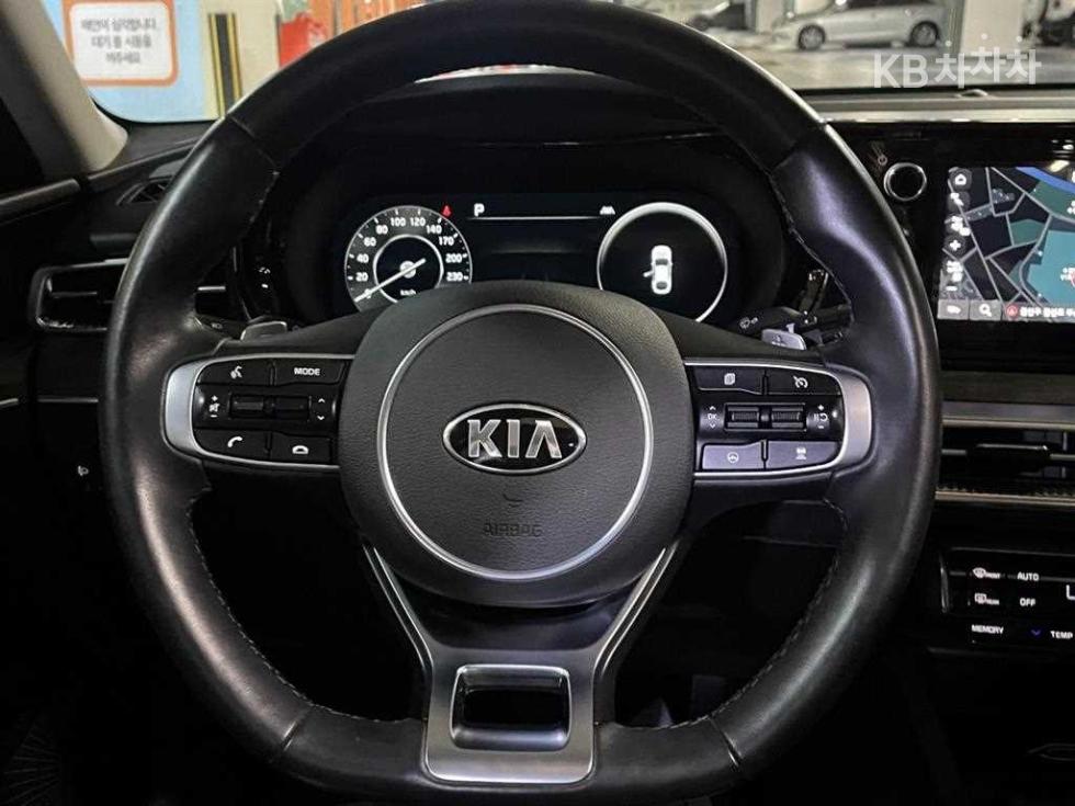 2020 - kia k5