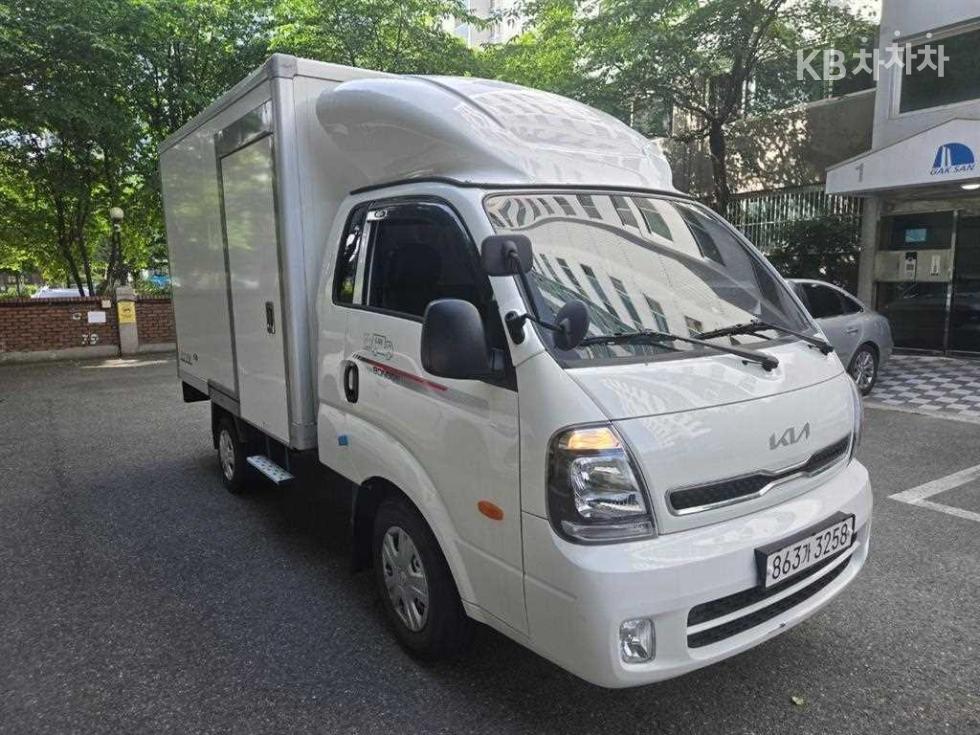 2025 - kia bongo iii