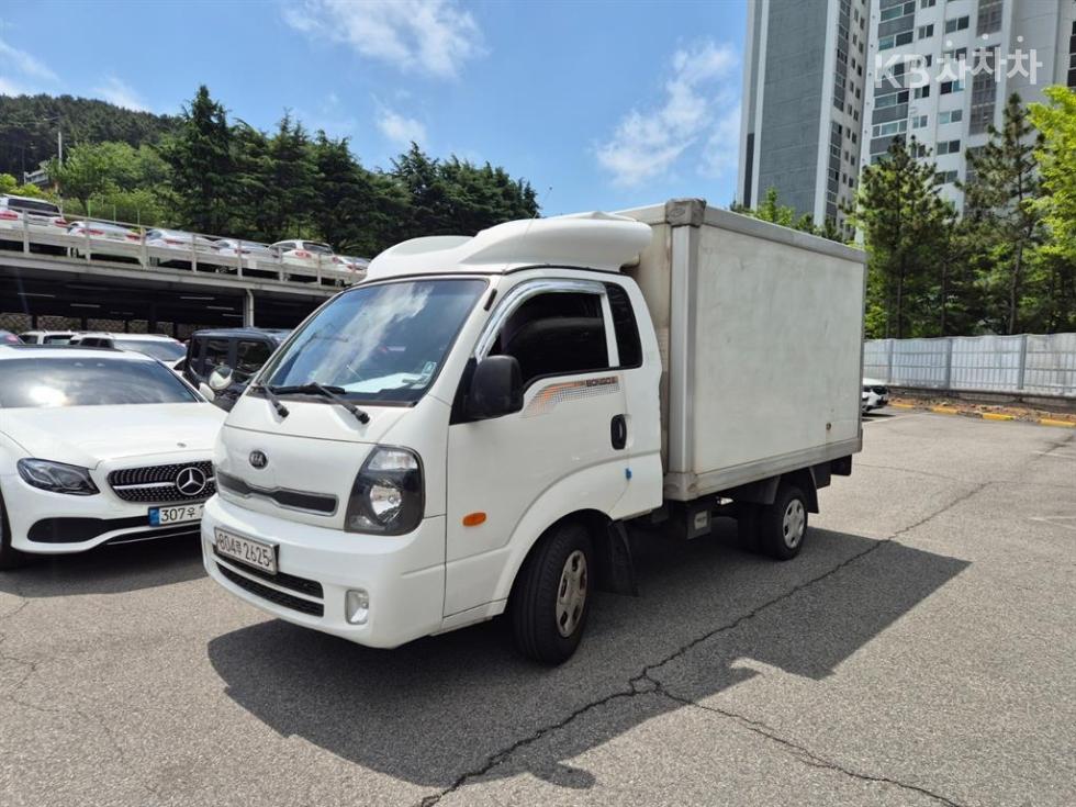 2014 - kia bongo iii