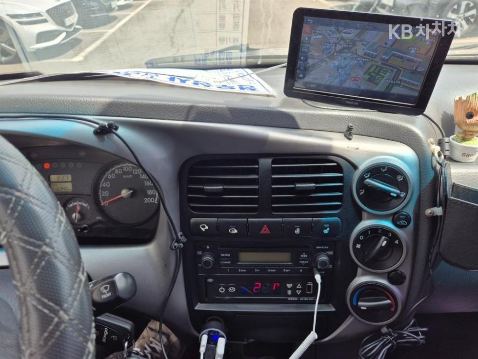2014 - kia bongo iii