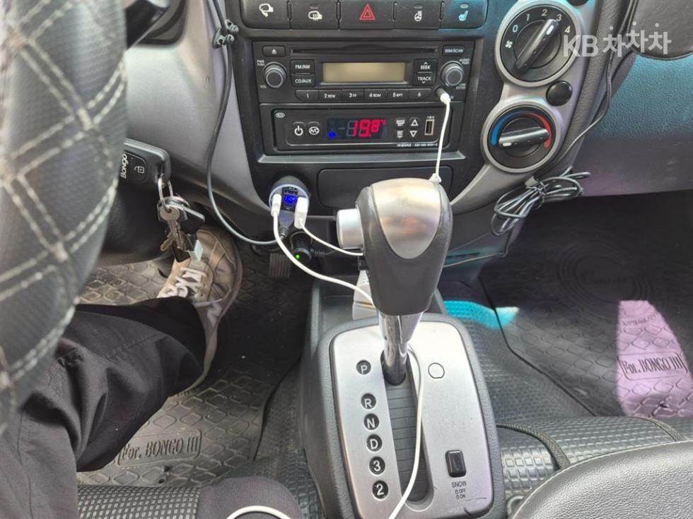 2014 - kia bongo iii