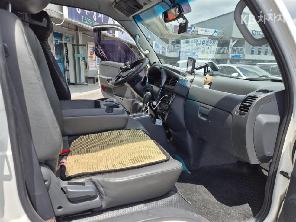 2014 - kia bongo iii